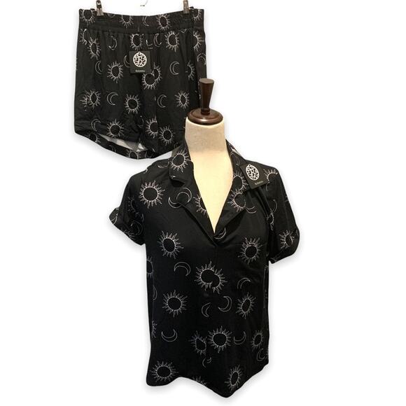 New Bobeau brushed 2 piece printed short set. Size M medium. - Picture 1 of 13